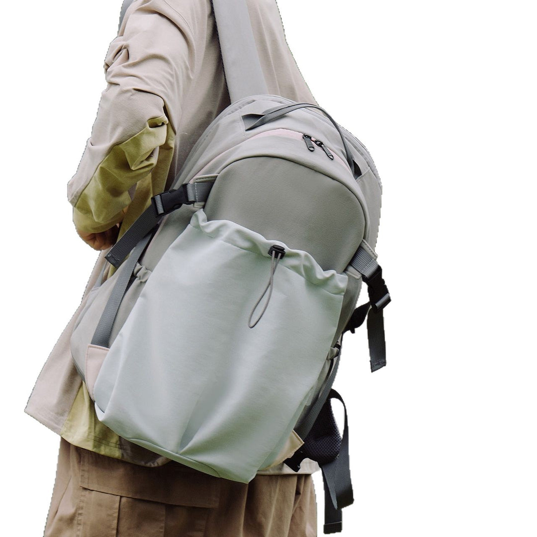 Funktioneller Rucksack mit Intelligentem Stauraumkonzept Karnz