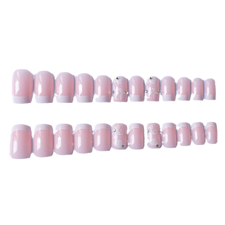 Elegantes florales Nagelkunstdesign