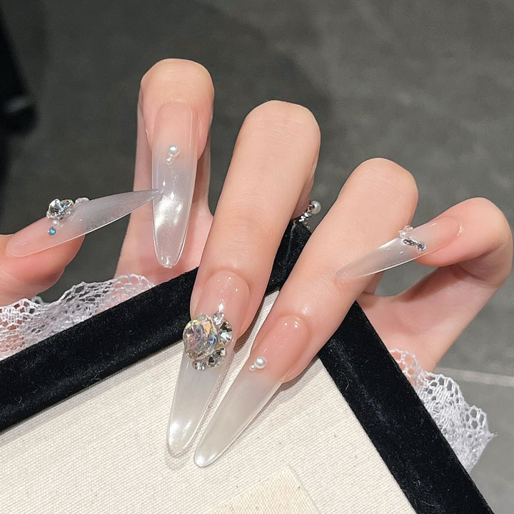 Luxuriöse mit Kristallen besetzte Press-On Nail Extensions Karnz