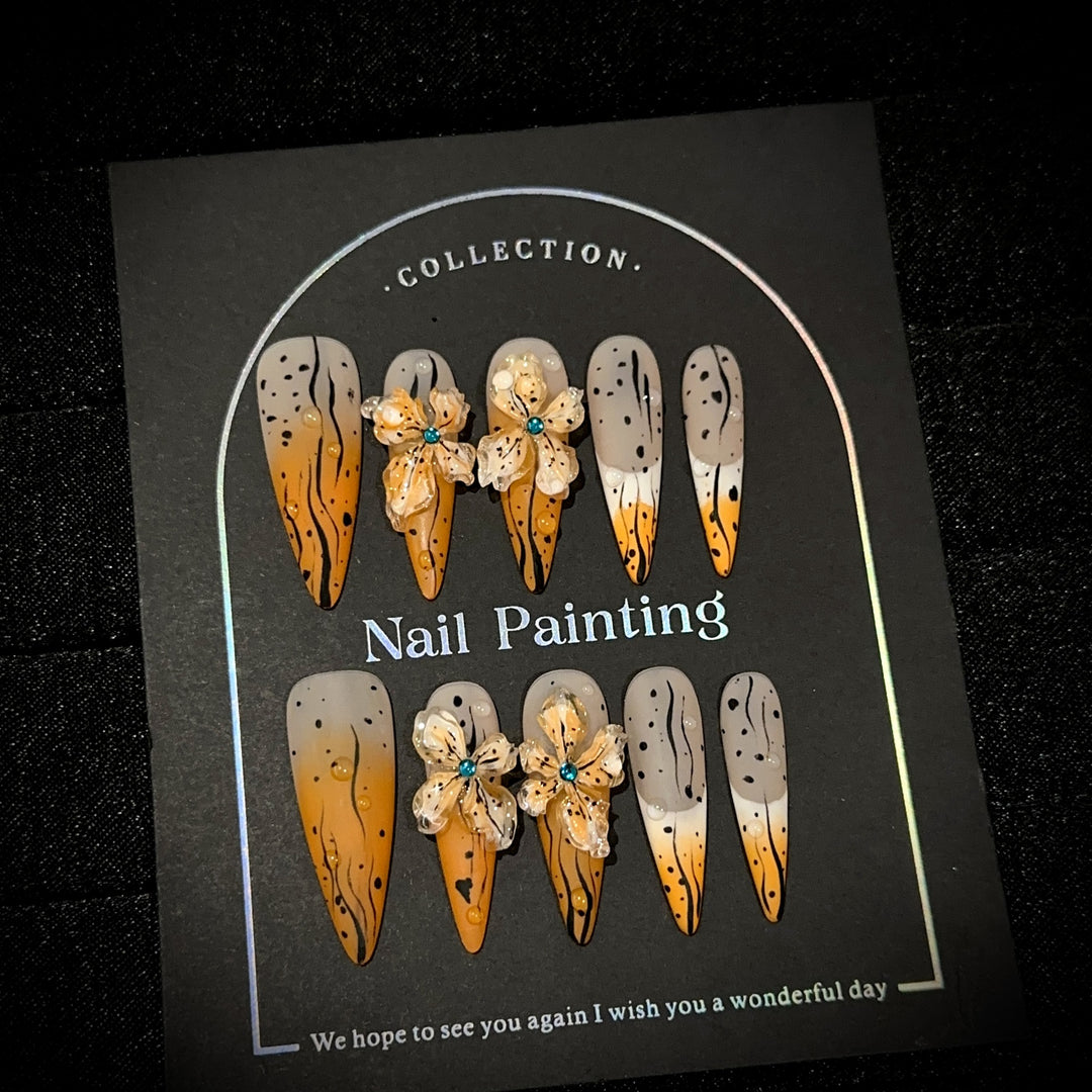 Künstlerische Blumen-Themen Nagelkunst Kollektion