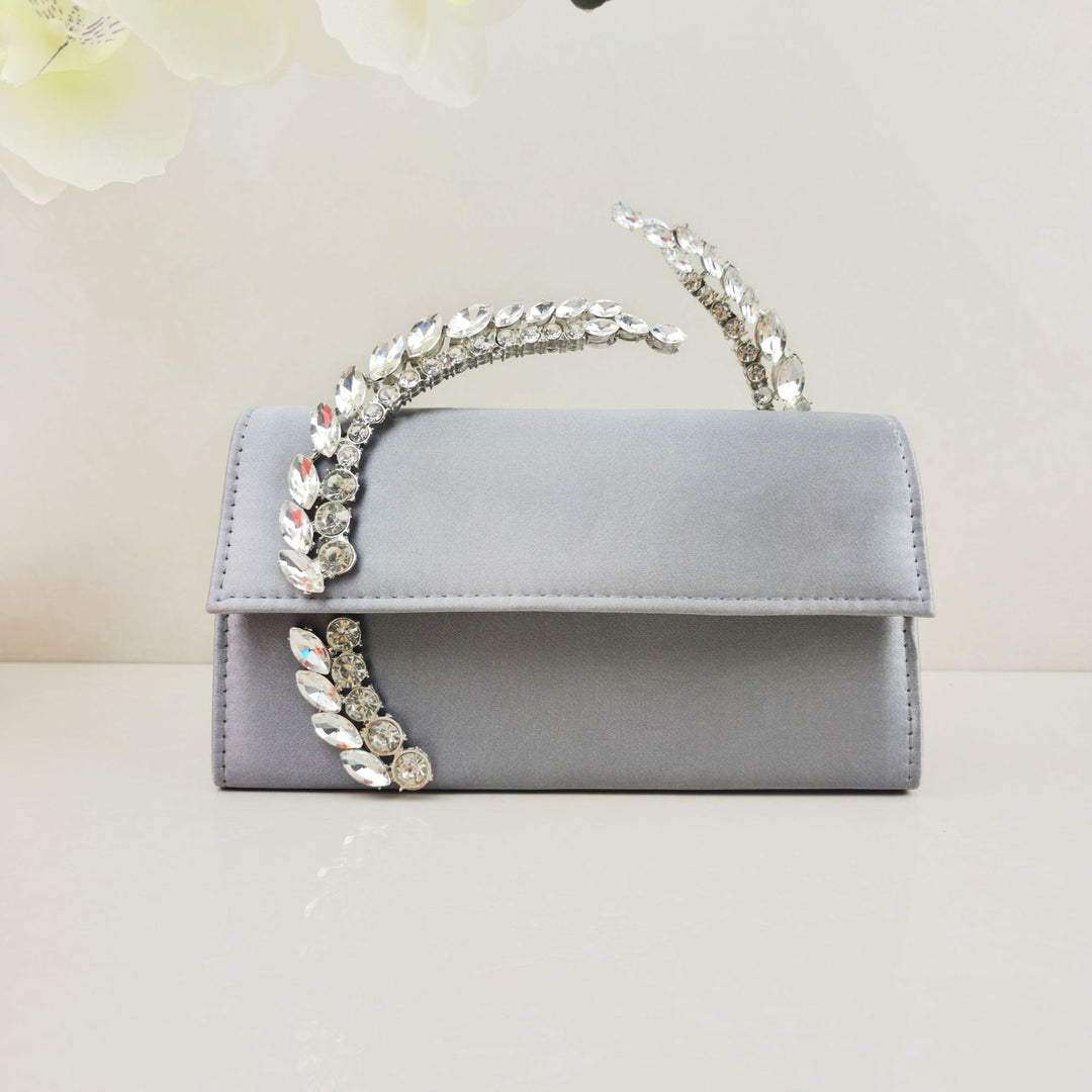 Glamouröse Satin Abend Clutch