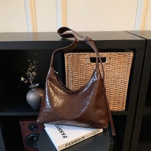 Weiche Leder Minimalistische Hobo-Tasche Karnz