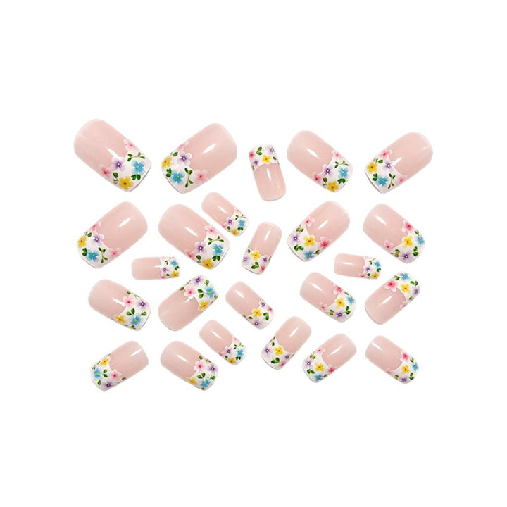 Kunstnägel mit Floralen Applikationen Karnz