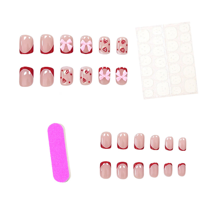 Kreative florale Nagelkunst-Verzierungen Karnz