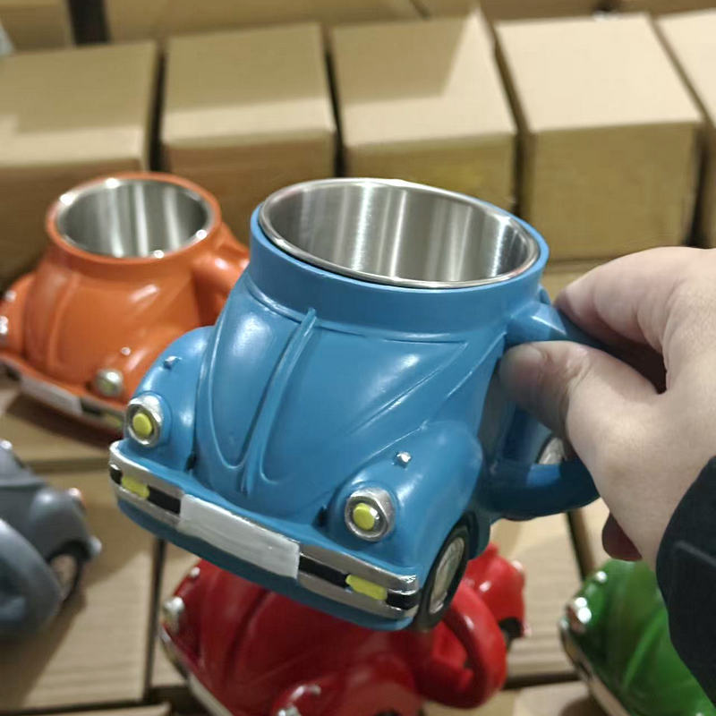 Spaßige Autoform Kaffeetasse Karnz