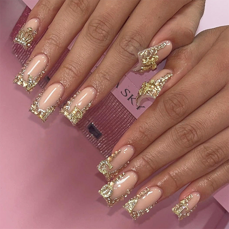 Kunstnagelset mit eleganten Strass-Details Karnz