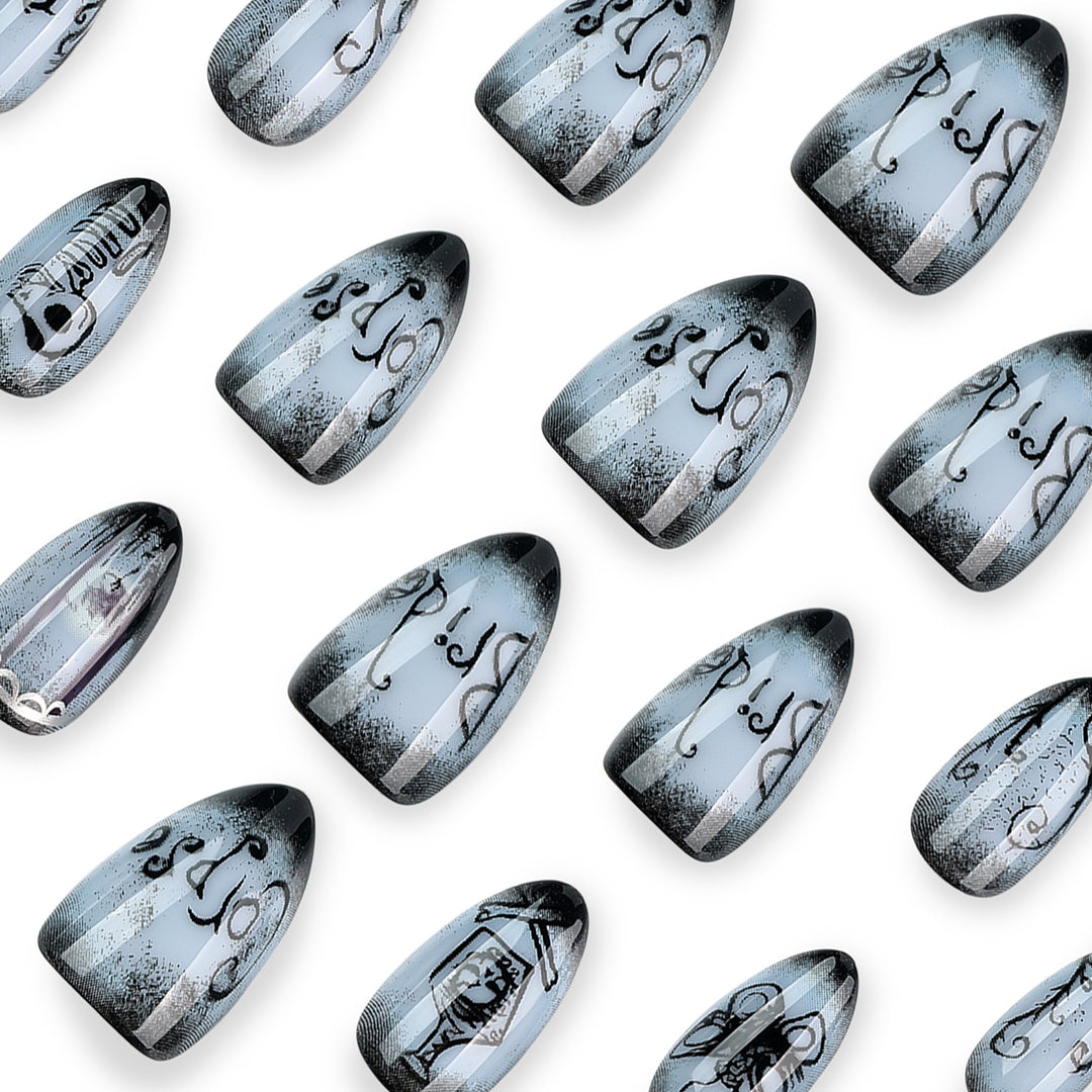 Kreative Halloween Nagelkunst im Gothic-Stil Karnz
