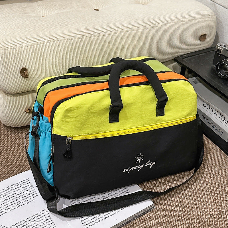 Vielseitige Reisetasche mit mehreren Taschen