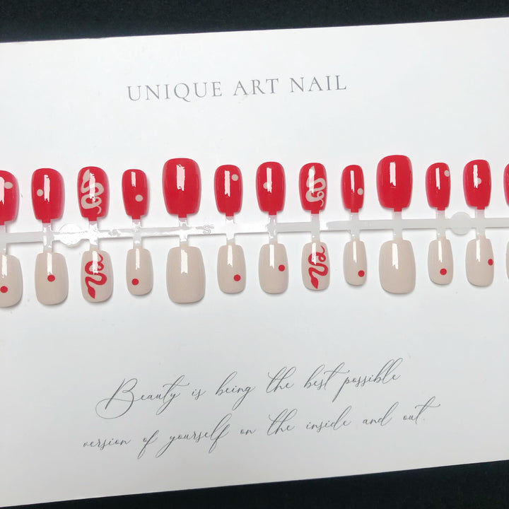 Einzigartiges dekoratives Press-On-Nagelkunst-Set
