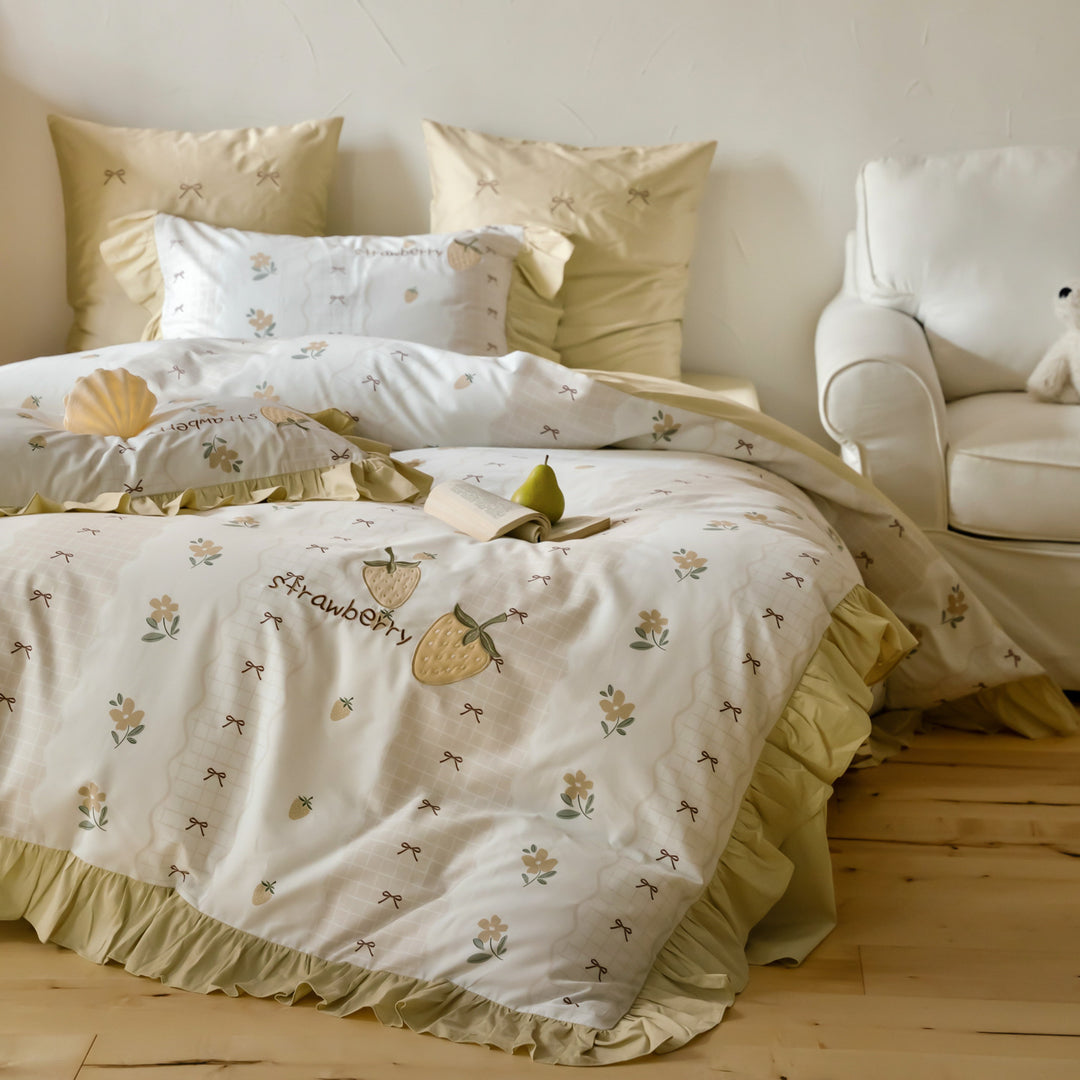 Rüschensatin-blumiges Kinder-Bettbezug-Set mit Kissenbezügen & dekorativem Kissen