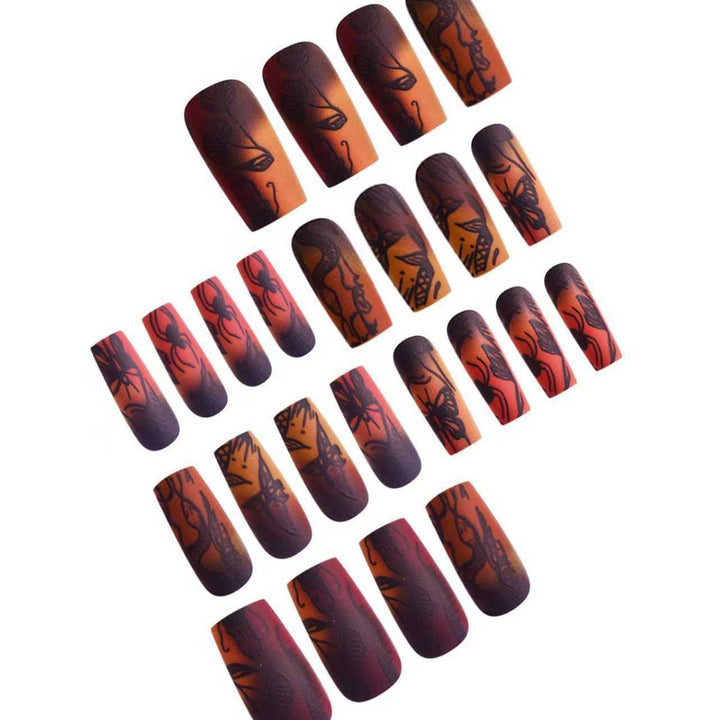 Künstlerische Nagelkunst Karnz