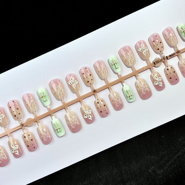 Floral Spitze Design Press-On Nagelsatz