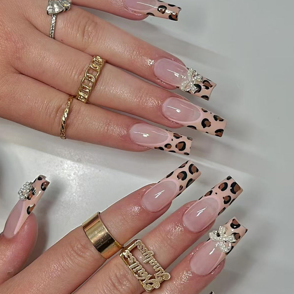 Leopard Print Stiletto Fingernägel Karnz