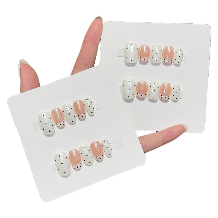Künstliche Nagelspitzen Im Eleganten Design Karnz