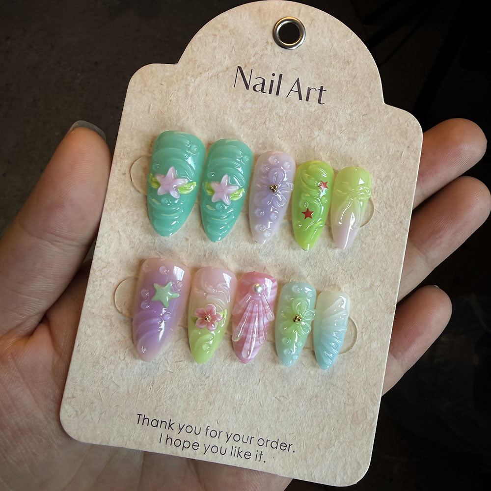 Künstlerisch Natur-inspiriertes Press-On Nagelset Karnz
