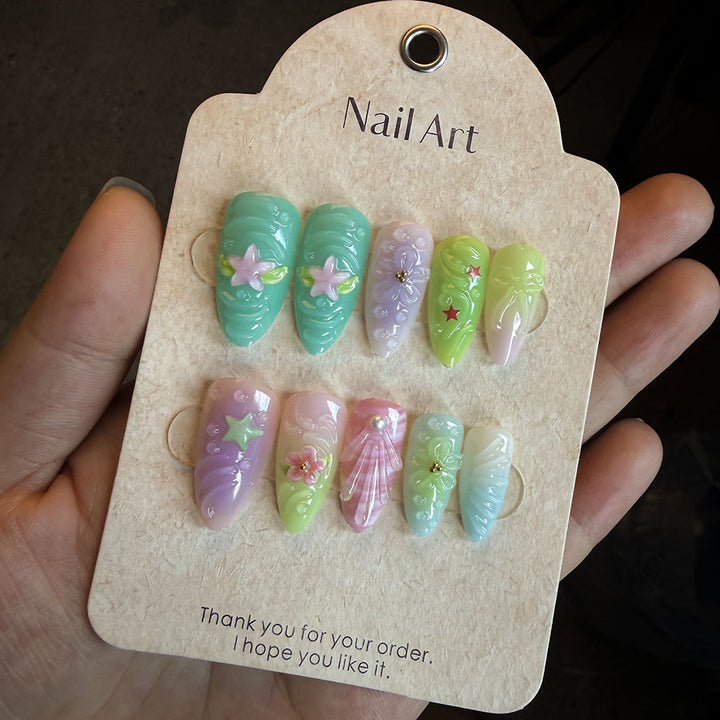 Künstlerisch Natur-inspiriertes Press-On Nagelset Karnz