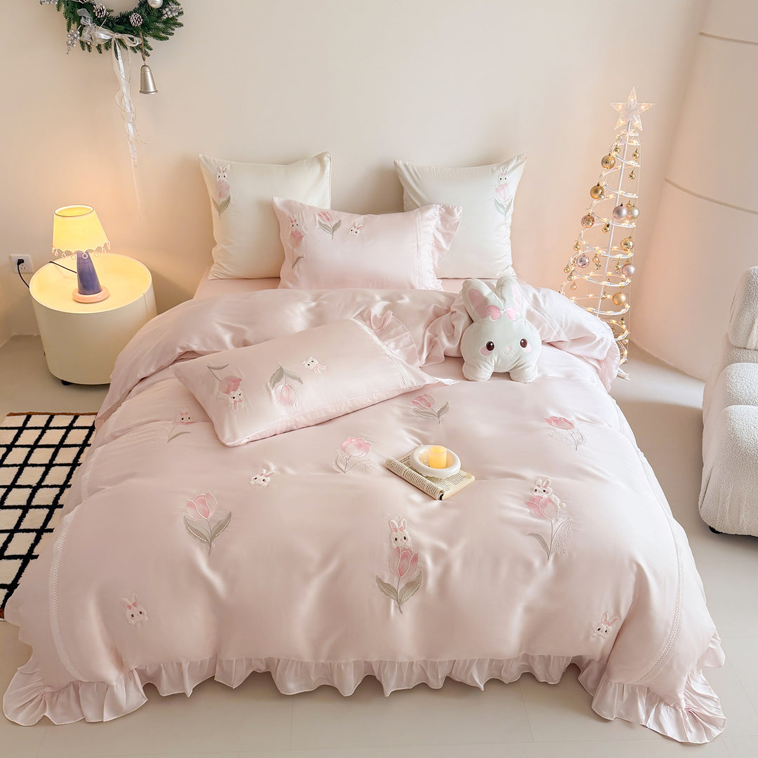Bestickte Rüsche Baumwollsatin Bettbezug Set mit Hasen- und Tulpenmotiven