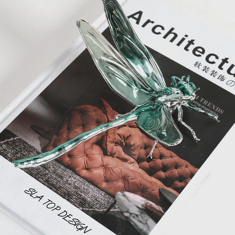 Künstlerische Insektenfigur