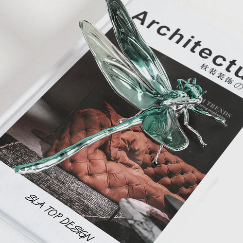 Künstlerische Insektenfigur
