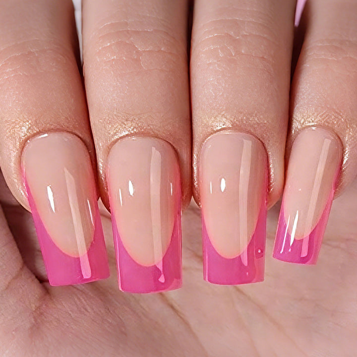 Kunstnagelset mit stilvollem Ombre-Design Karnz