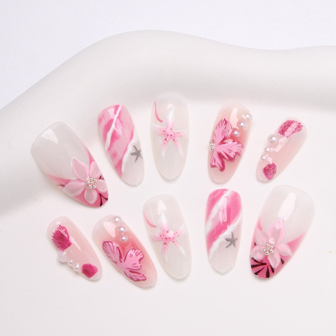 Elegantes mit Blumenakzenten verzierter Press-On-Nagel-Set Karnz
