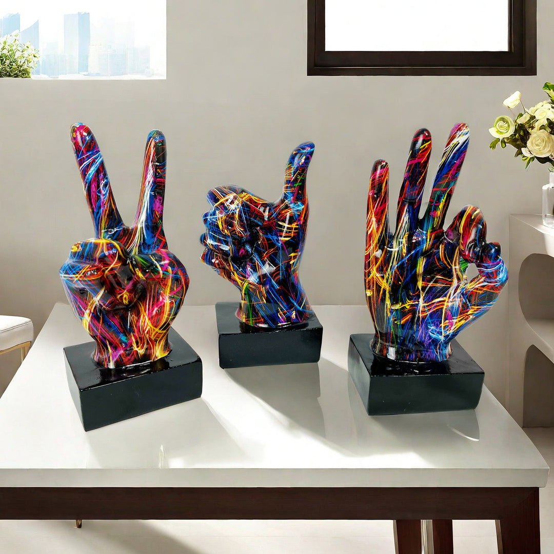Stylische Hand-Skulpturen mit buntem Design Karnz