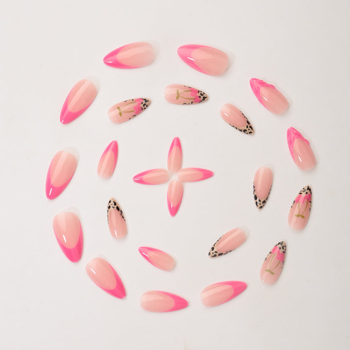 Kreatives Nail Art Design Karnz