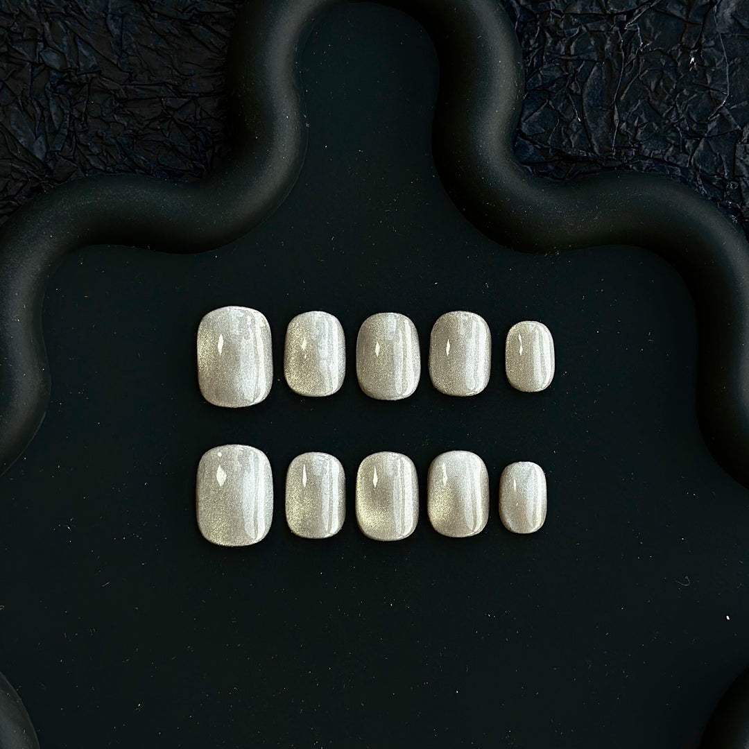Herz dekoriertes Press-On Nagelset