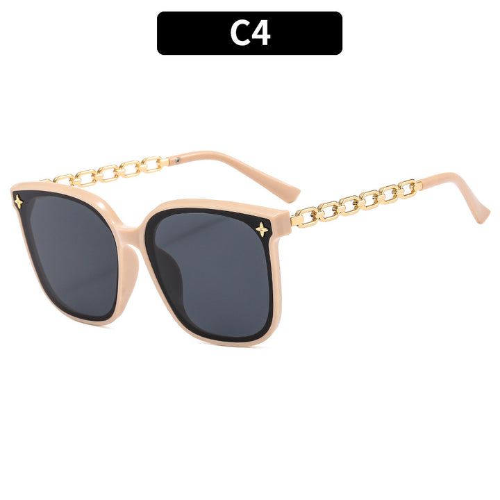 Übergroße quadratische Sonnenbrille mit Kettenakzenten