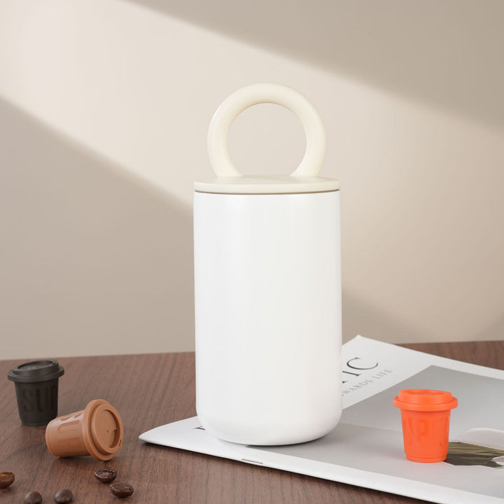 Stilvolle isolierte Wasserflasche Karnz