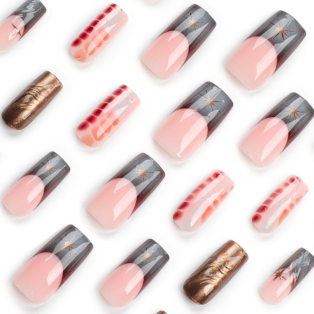 Künstliche Nagelverlängerungen mit elegantem floralem Design Karnz
