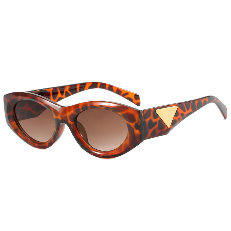 Damen Sonnenbrille im modernen Retro-Stil Karnz