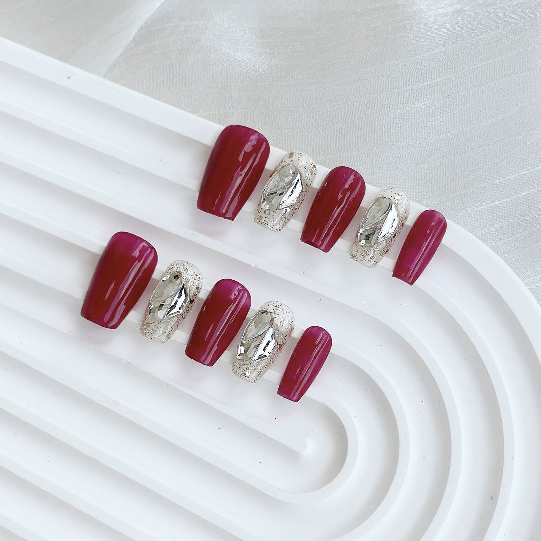 Glamouröse, kristallverzierte Press-On-Nagelset