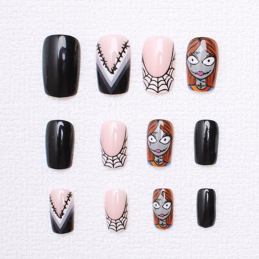 Kunstnagelset mit kreativen Halloween-Motiven und verspielten 3D-Designs Karnz