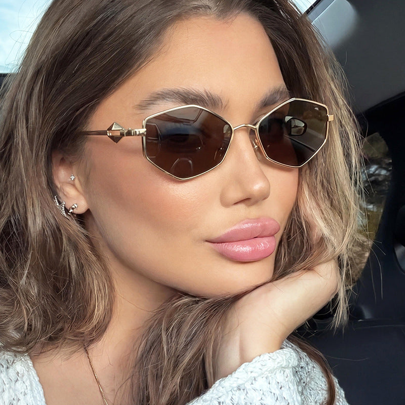 Damen geometrische Sonnenbrille mit schützendem UV-Filter und high-end Metallrahmen Karnz