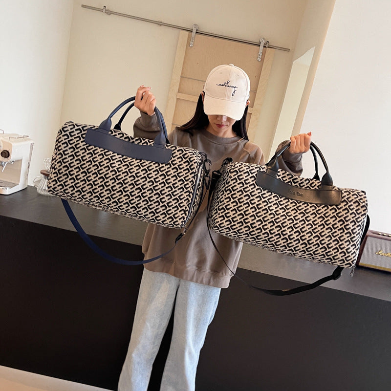 Elegante gemusterte Reise-Duffle Karnz