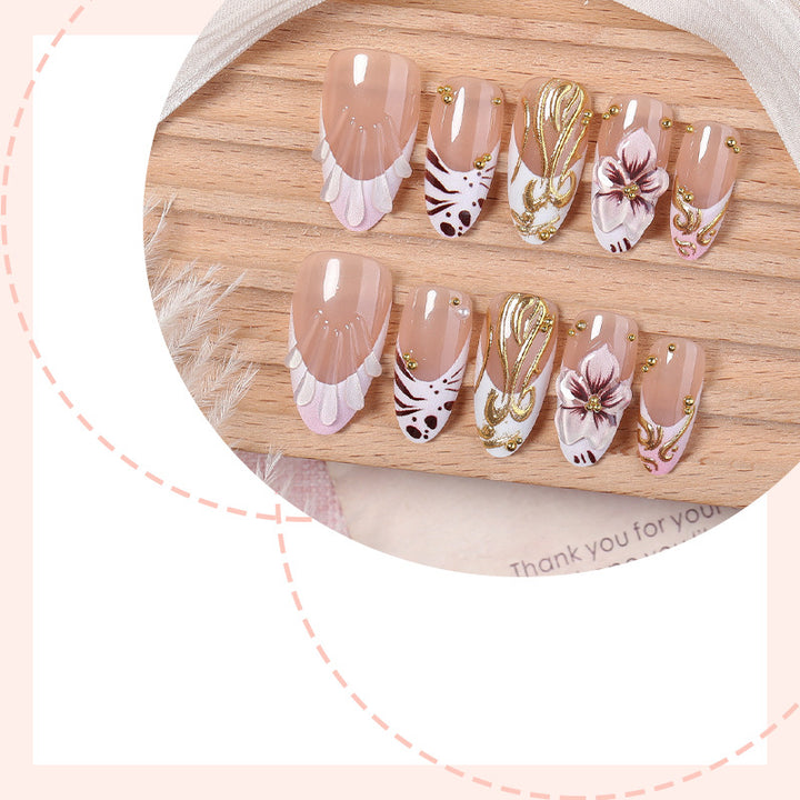 Elegante Floral-Themen Press-On Nagelkunst Karnz