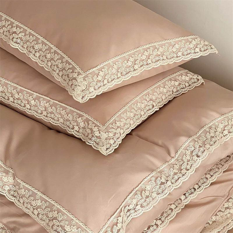 Luxuriöses Satin-Bettwäsche-Set mit feiner Spitzenkante