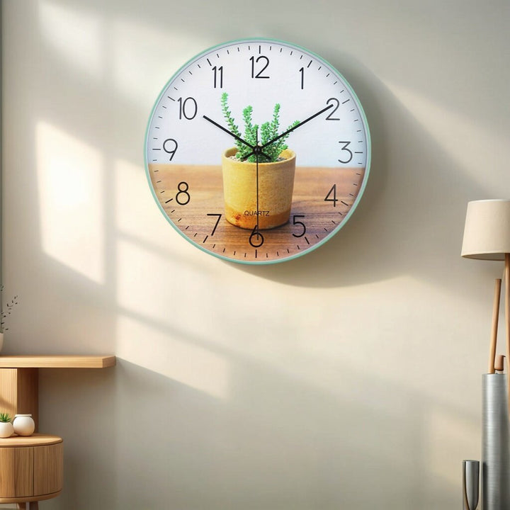 Minimalistische Wanduhr Karnz
