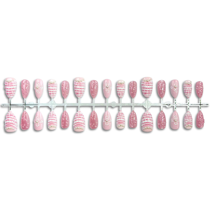 Elegantes dekoratives Press-On-Nagelset 1790745418