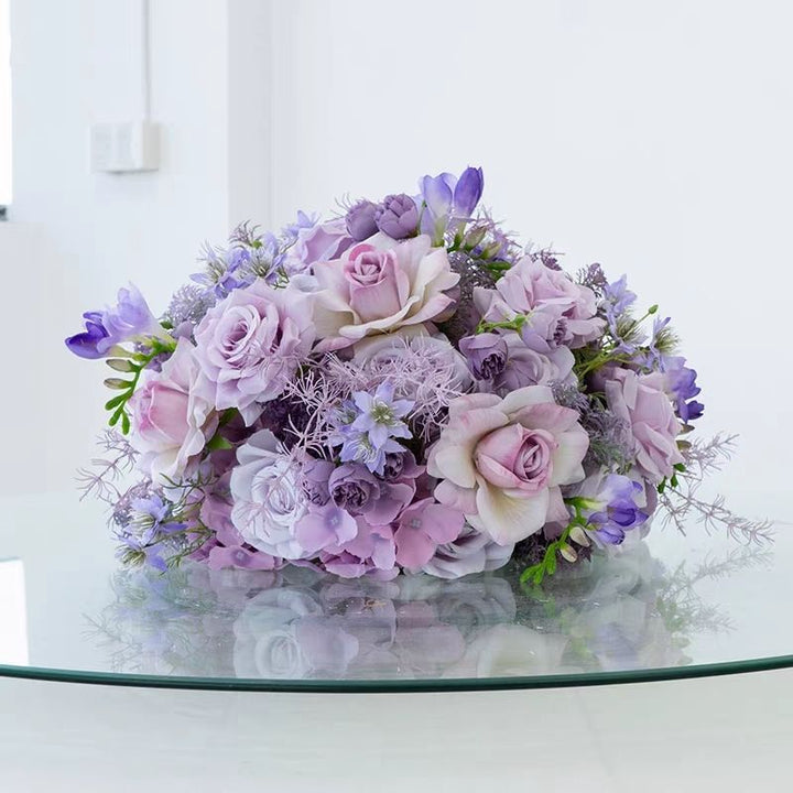 Elegante künstliche Blumen Tischdekoration