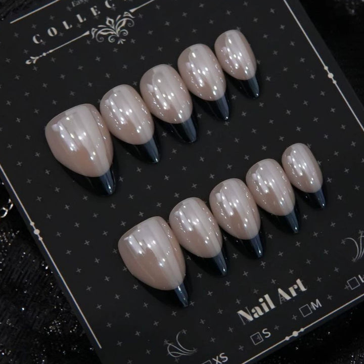 Elegante Stiletto-Nagelerweiterungen