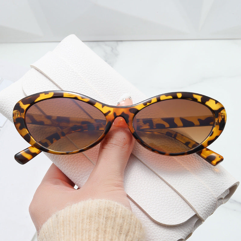 Damen stylische Cat-Eye Sonnenbrille mit sanften Kurven und UV-Schutz Karnz