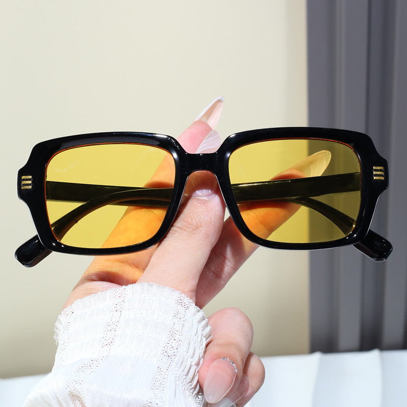 Damen modische quadratische Sonnenbrille mit strukturiertem Rahmen Karnz