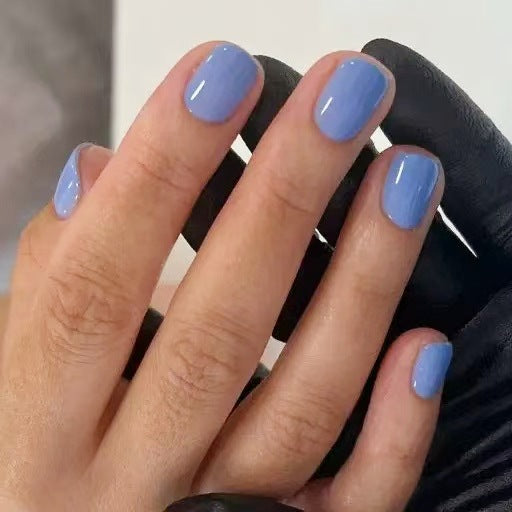 Kunstnagelset mit glänzendem Finish Karnz