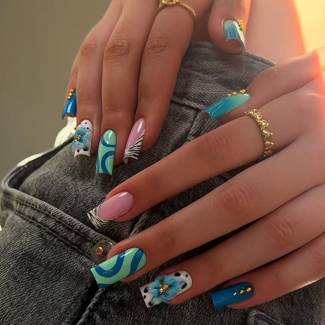 Künstliche Fingernägel mit Handgefertigten Designs Karnz