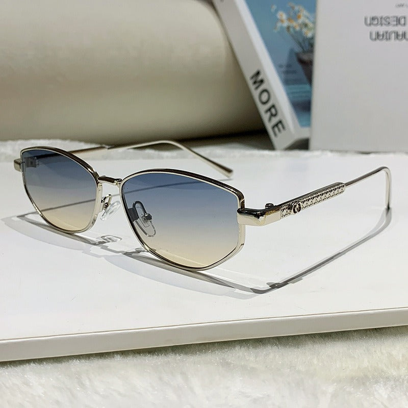 Damen elegante Sonnenbrille mit funkelndem Metallrahmen Karnz