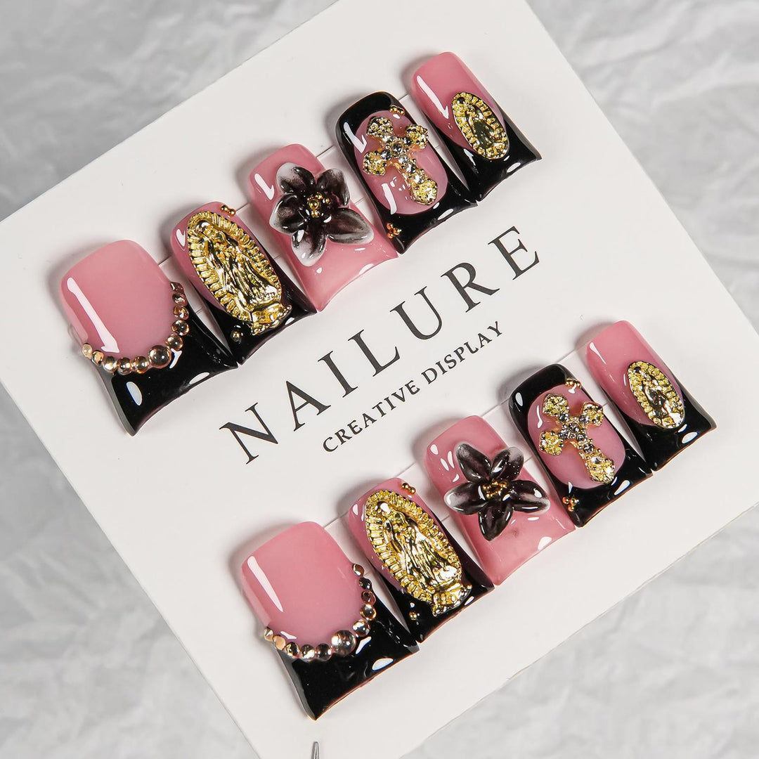 Künstlerisches verziertes Press-On-Nagelset