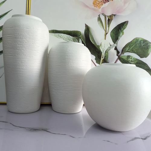 Elegante strukturierte Keramikvase Karnz