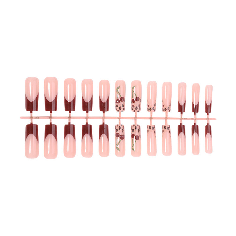 Künstlerisches Floral Press-On Nagelset Karnz